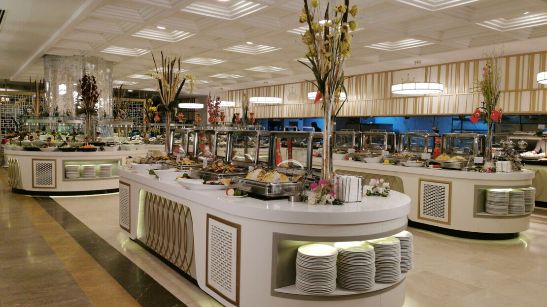 Side Crown Charm Palace